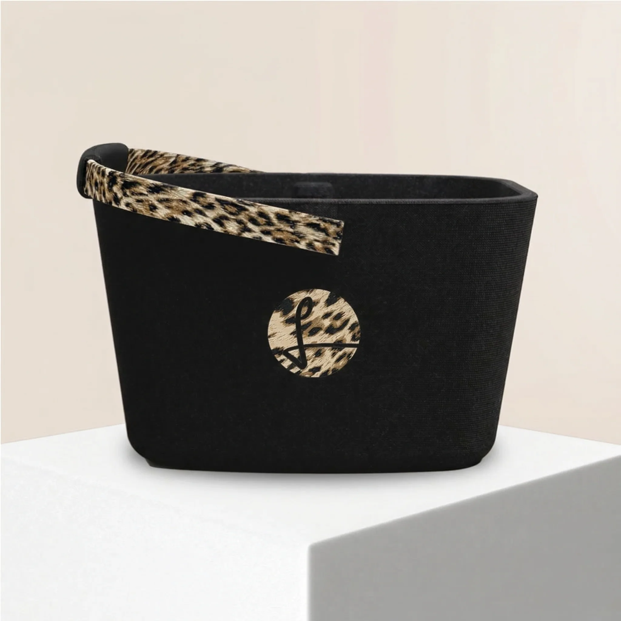 Black Edge leo