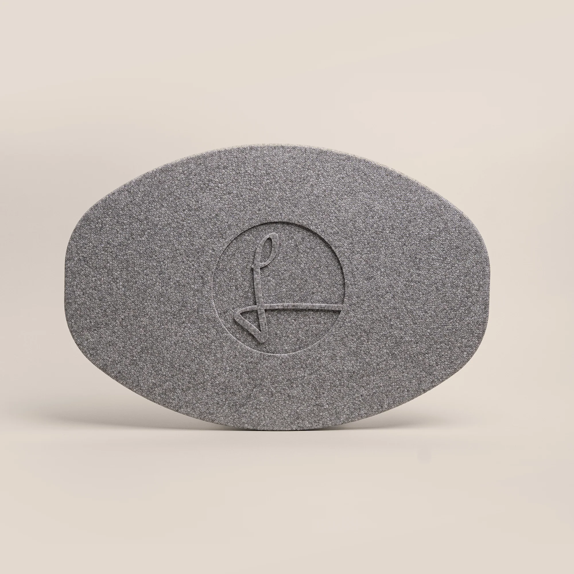 Original Deckel oval silver grey